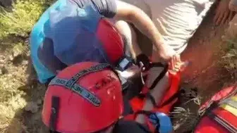 Tunceli'de yürüyüşe çıkan genç ayağını sakatlayınca ekipler harekete geçti