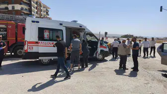 Van Edremit yolunda iki aracın karıştığı kazada altı kişi yaralandı