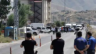 Bitlis'te durakta unutulan çanta paniğe neden oldu?