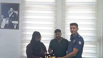 Muş Bulanıkta hastane bahçesinde unutulan altınlar sahibine ulaştı