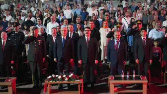 Muş halkı 15 Temmuz demokrasi nöbeti için meydanlara akın etti