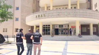 Şanlıurfada çiftçi kılığındaki uyuşturucu taciri traktörde yakayı ele verdi