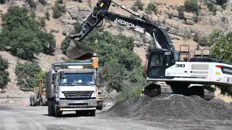 Şırnak Beytüşşebap yolunda çalışmalar son sürat devam ediyor