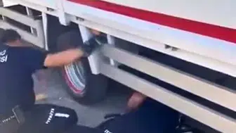 Elazığda kamyonetin tekerine sıkışan yavru kedi kurtarıldı