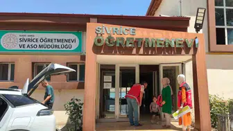 Elazığlılar sosyal hizmete ulaşmak için artık ayağına gelen aracı bekliyor