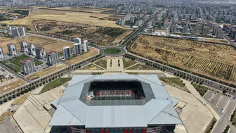 Amedspor için Diyarbakır Stadyumu Süper Lig standartlarına uygun hale getiriliyor