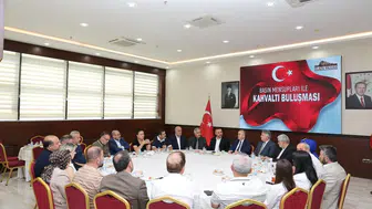 Elazığ Valisi Hatipoğlu yerel basın temsilcileriyle kahvaltıda buluştu