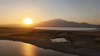 Adilcevaz semalarında gün batımı Süphan Dağı ile görsel şölen sunuyor