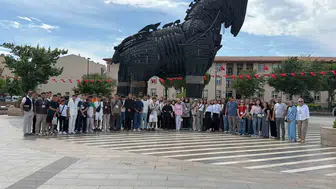 Ağrılı gençler tarih yolculuğunda Çanakkale ve Ankara duraklarını ziyaret ediyor