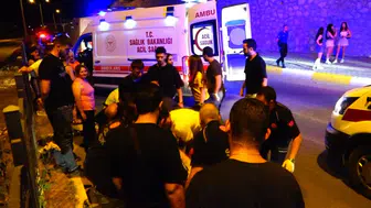 Tunceli Elazığ yolunda motosikletin otomobile çarpması sonucu iki kişi yaralandı