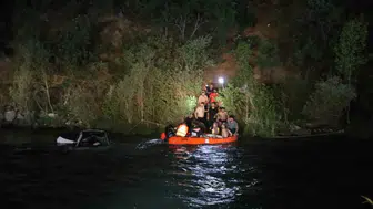 Tunceli'de kontrolden çıkan otomobil Munzur Nehri'ne uçtu