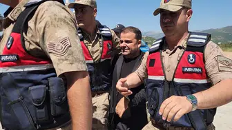 Tunceli'deki eski valiye elden milyonluk ödeme yaptığını itiraf etti