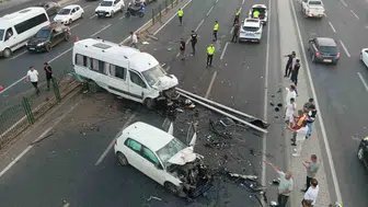 Diyarbakır yolunda iki aracın karıştığı trafik kazasında üç kişi yaralandı