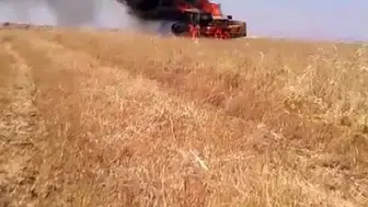 Yanan biçerdöverin borcunu Diyarbakırlı köylüler imece usulüyle kapattı
