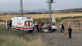 Bingöl Genç yolunda kontrolden çıkan araç takla attı