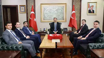 Siirt’in yeni yöneticileri Vali Kemal Kızılkaya’yı makamında ziyaret etti