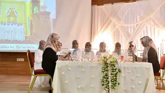 Vanlı yedi kız öğrenci bir yılda hafızlık eğitimini başarıyla tamamladı