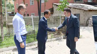 Çatak Kaymakamı Abdullah Sarı eğitim kurumlarını denetledi