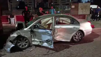 Diyarbakır Kayapınar yolunda üç araç birbirine girdi