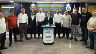 HAK-İŞ Başkanı Aküzüm 15 Temmuz direnişini demokrasi zaferi olarak tanımladı