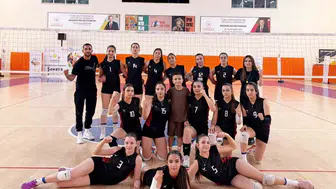 Elazığlı genç voleybolcular grup lideri olarak yarı finale yükseldi