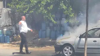 Dicle yolunda hareket halindeki araç alevler içinde kalarak kullanılamaz hale geldi