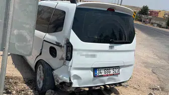 Kurtalan ilçesinde iki aracın karıştığı kaza maddi hasarla atlatıldı