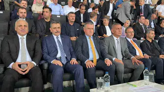 Amedspor ve Erzurumspor karşılaşmasına devletin zirvesinden yoğun ilgi gösterildi