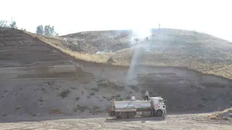 Ahlat'ta otluk alanda yangın paniği itfaiyenin hızlı müdahalesiyle söndü