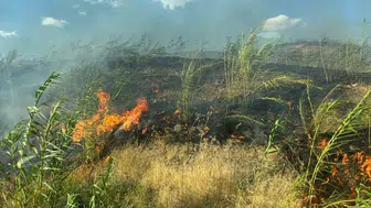 Silopi'deki yangın ekiplerin müdahalesiyle kontrol altına alındı