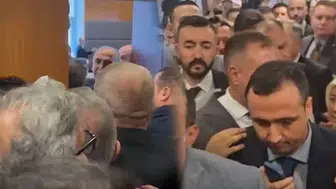 Meclis'te kanun mesaisi kaosa dönüştü: Komisyon kapısında izdiham ve arbede