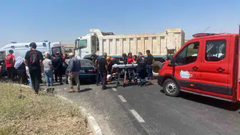 Batman Diyarbakır yolunda iki araç çarpıştı ve 4 kişi yaralandı