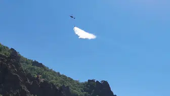 Tunceli Munzur Vadisi üzerindeki orman yangını ekiplerin çalışmasıyla söndürüldü