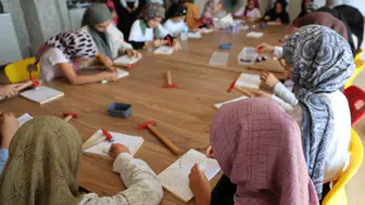 Elazığlı çocuklar geleneksel filografi sanatı ile yaratıcılıklarını keşfediyor