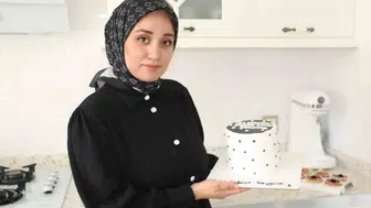 İki çocuk annesi geceleri pasta yapıp butik pastane hayalini kuruyor