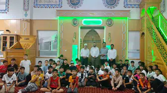 Vanlı gençler sabah namazında bir araya geldi