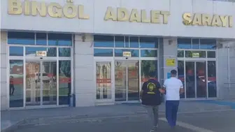 Bingöl emniyeti aranan hırsızlık şüphelisini yakalayarak cezaevine gönderdi