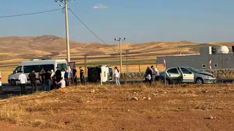 Kurtalan'da iki araç kafa kafaya çarpıştı