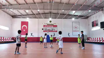 Sivrice ilçesinde çocuklar yaz tatilini sporla dolu geçiriyor