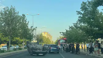 Diyarbakırda kontrolden çıkan otomobil takla attı