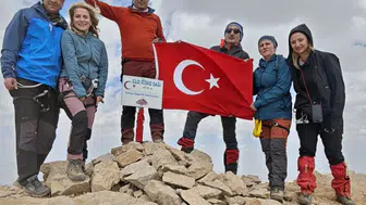 Reşko Zirvesi'ne Ankara çıkarması 7 dağcı 4 bin 135 metreyi aştı