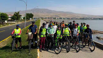 Bitlisli bisikletçiler 90 kilometrelik rotada tarihi mirasa yolculuk yaptı