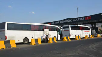 Filistin için yola çıkan aktivistler Habur üzerinden Irak sınırını geçti