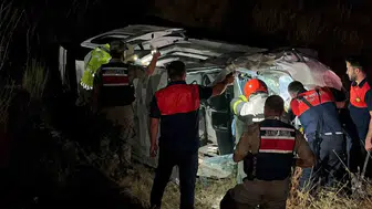 Tatvan'da iki araç çarpıştı, 4 kişi yaralandı