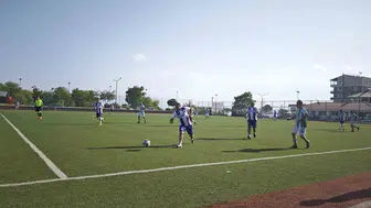 Ahlat sahalarında 40 yaş üstü futbolcular kıyasıya mücadele ediyor
