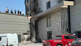 Diyarbakır'daki plazada yangın alarmı faciayı önledi