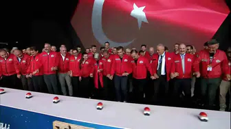 Şanlıurfa TEKNOFEST açılışında protokol üyeleri halay çekerek coşkuyu paylaştı