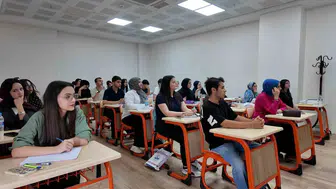 Elazığ Belediyesi gençlerin üniversite hayaline ücretsiz kursla destek veriyor