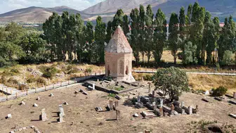 Gevaş'taki tarihi Selçuklu mirası titizlikle restore ediliyor