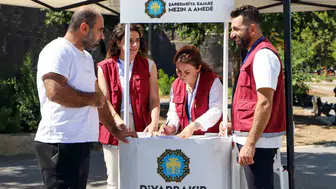 Diyarbakır Büyükşehir Belediyesi Yerinde Çözüm ekipleri vatandaşla sahada buluştu